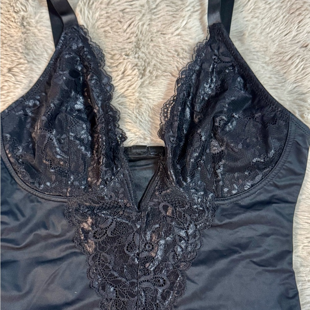 Chic Black Lace Shapewear Bodysuit - Picture 6 of 8